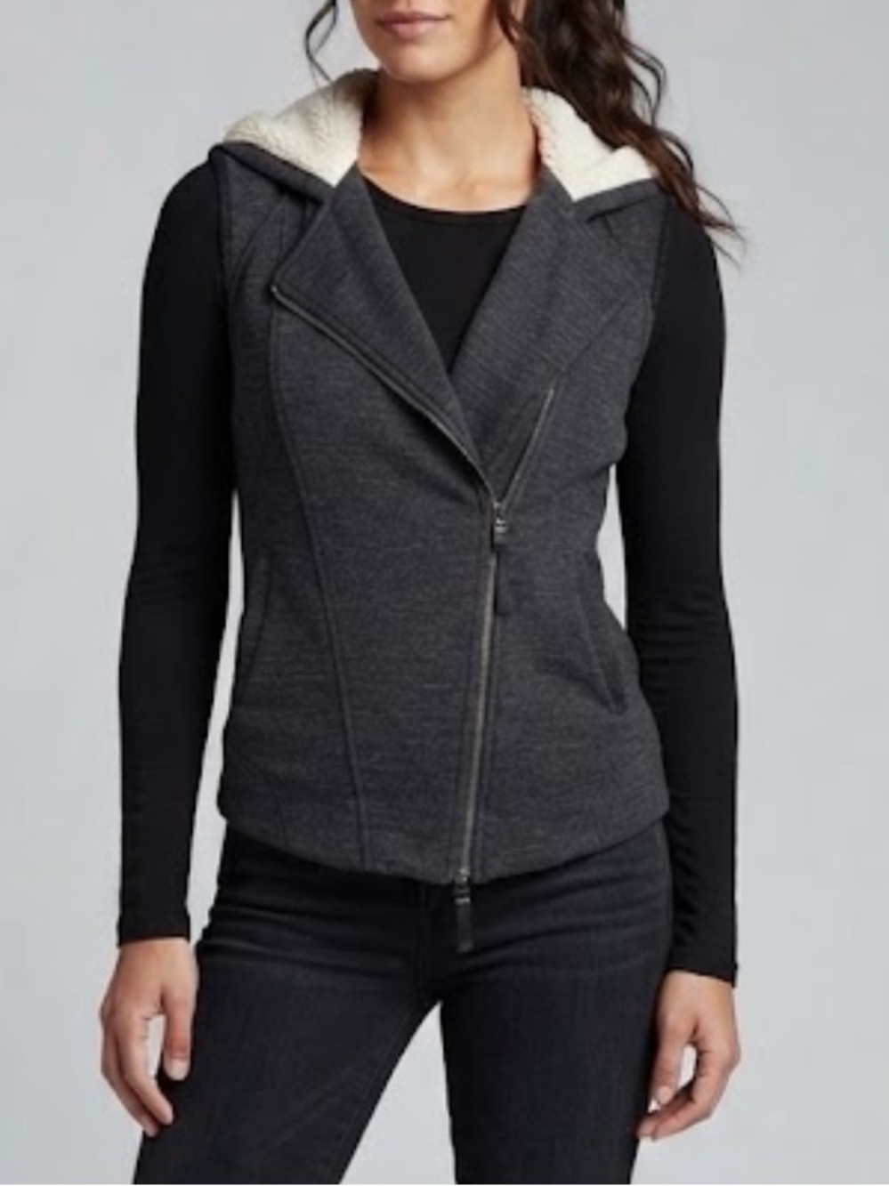 REVOLVE | SPLENDID Powell Vest Full Asymmetrical Zip Sherpa Lined Hooded Small